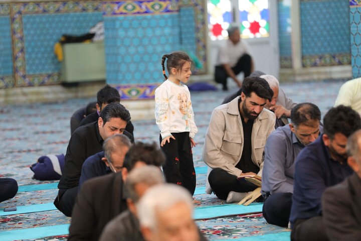 تصاویر/ آیین ترتیل خوانی قرآن کریم در امامزاده سید جعفر(ع) محمد استان یزد