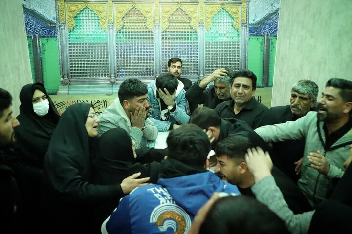 تصاویر/آخرین دیدار خانواده با پیکر پاک شهید والامقام "عباس مبینی" در اراک