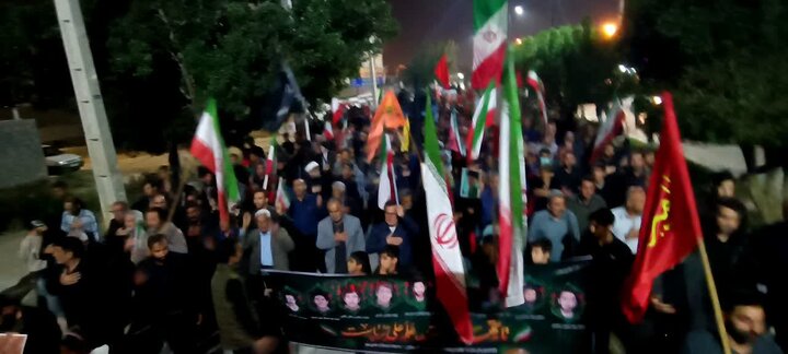 تصاویر/ راهپیمایی شبانه مردم آبپخش در خونخواهی قائد امت