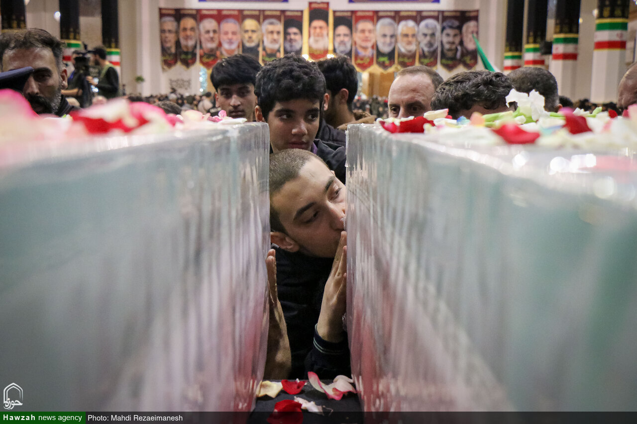 تصاویر/ آئین وداع با پیکرهای پاک پنج شهید حملات موشکی ناجوانمردانه آمریکایی صهیونی شهر قم
