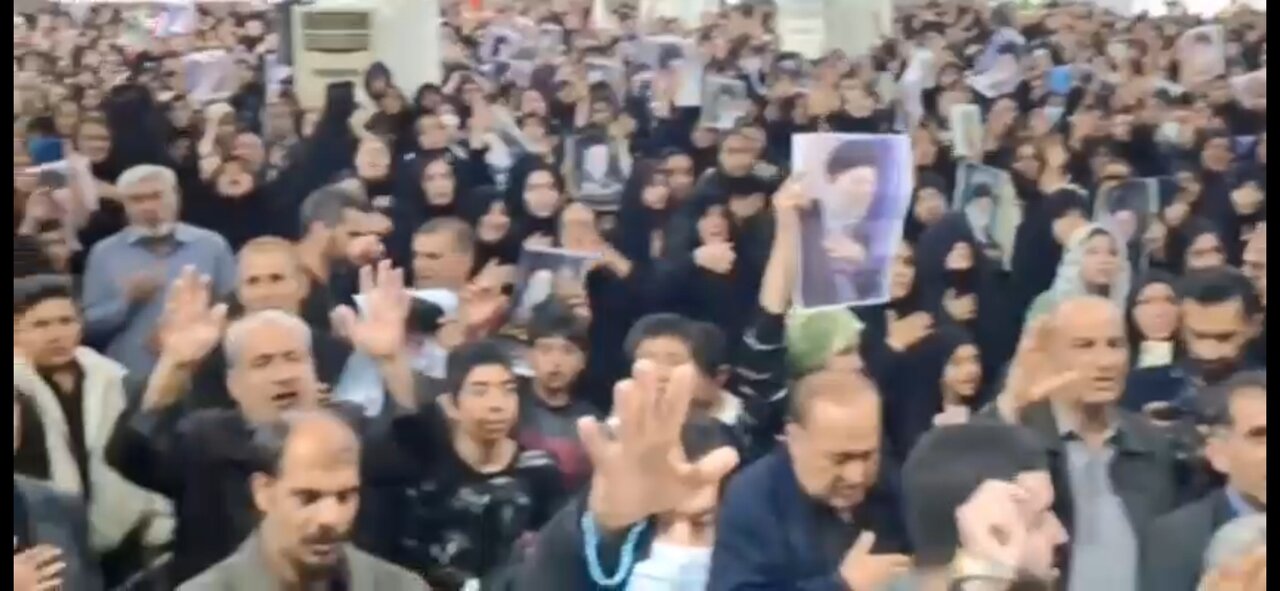 فیلم| خروش گچسارانی ها در دومین شب سوگواری رهبر شهید انقلاب