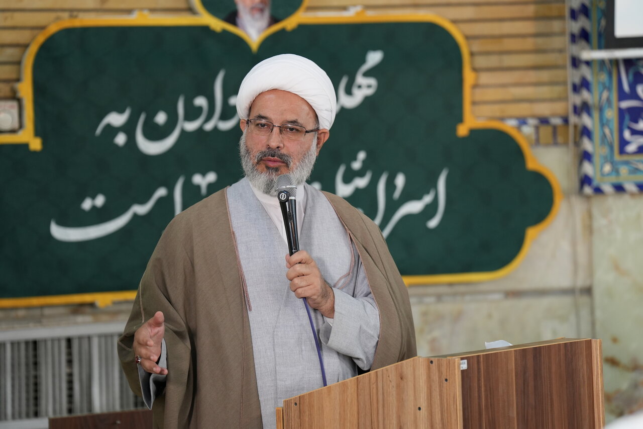 مؤمنان مساجد را به محل کنشگری تبدیل کنند