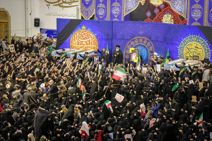 Rakyat Iran Kutuk Keras Pembunuhan Pemimpin Revolusi!