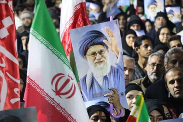 آرمان‌خواهی و واقع‌گرایی در منظومه فکری امام خامنه‌ای(ره)