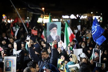 تصاویر/ مراسم شبی با شهید والامقام عباس مبینی در میدان شهدای اراک