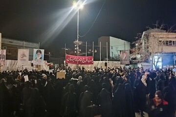 فیلم| اجتماع خود جوش عزاداران امام خامنه ای در کنگاور