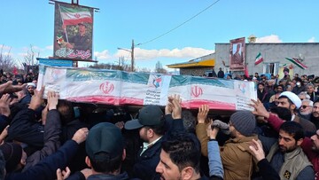 پیکر شهید رزاقی در روستای نیر تشییع برگزار شد