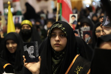 اجتماع بزرگ دختران سید علی در قم