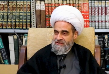تعدی آمریکا و رژیم صهیونی به قائد اعلای امت اسلامی یادآور ظلم به ائمه(ع) است / مردم صحنه را ترک نکنند