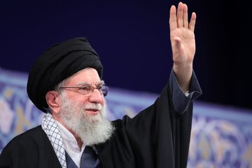 آشنایی اجمالی با دو کلان نظریه اقتصادی امام خامنه‌ای(ره)