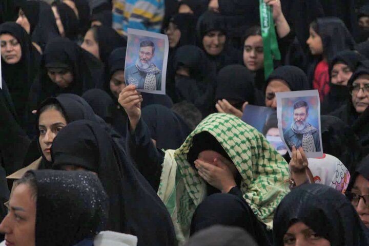 تصاویر/ تجمع مردم‌ داغدار شهر زرند در خونخواهی قائد امت