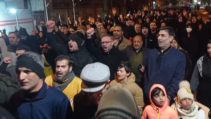 تصاویر/ خروش انقلابی مردم اليگودرز در فراغ رهبر شهید انقلاب