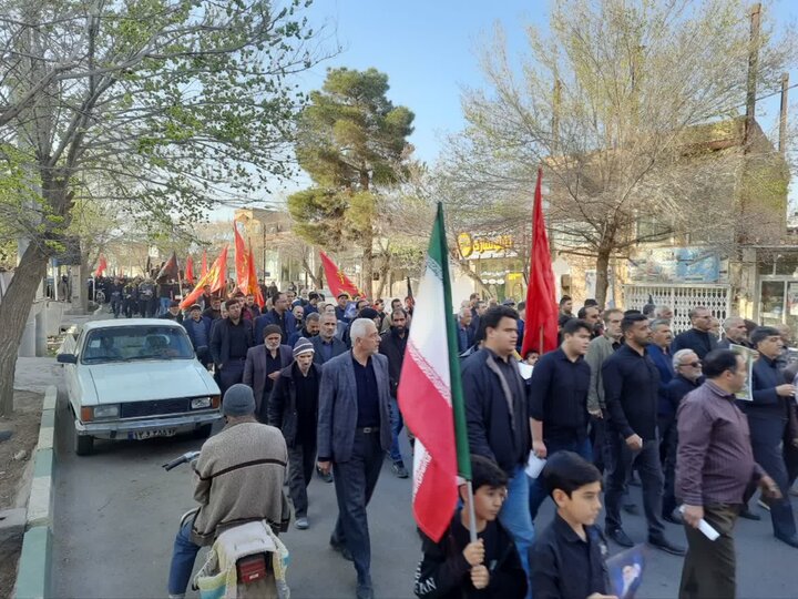 تصاویر/حضور مردم انقلابی شهر نوش آباد ، در سوگ امام خامنه ای