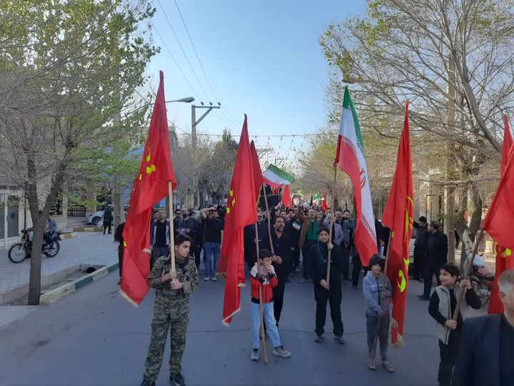 تصاویر/حضور مردم انقلابی شهر نوش آباد ، در سوگ امام خامنه ای