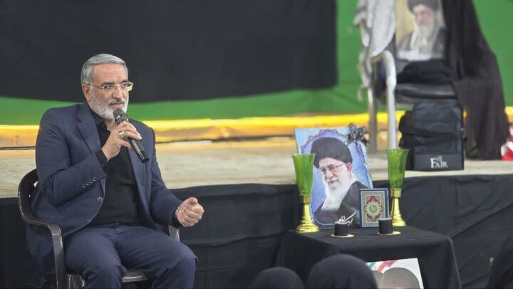 تصاویر/ محفل انس با قرآن در حرم مطهر شهدای گمنام حسین آبادکویر