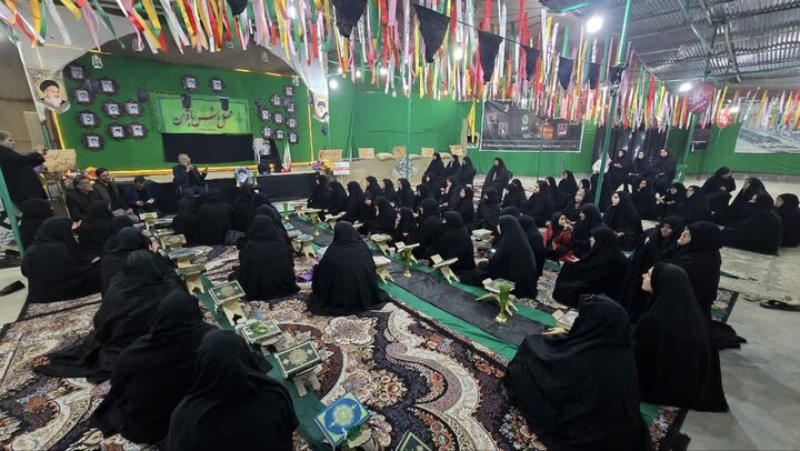 تصاویر/ محفل انس با قرآن در حرم مطهر شهدای گمنام حسین آبادکویر