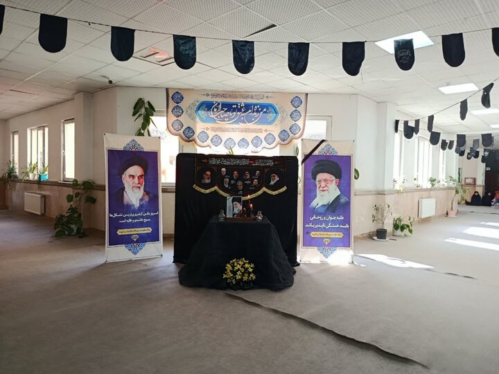تصاویر/ مراسم عزاداری طلاب و اساتید مدارس علمیه خواهران ارومیه در مدرسه علمیه الزهرا (س)