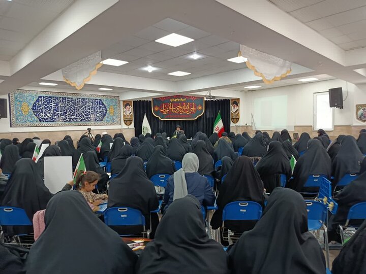 تصاویر/ مراسم عزاداری طلاب و اساتید مدارس علمیه خواهران ارومیه در مدرسه علمیه الزهرا (س)