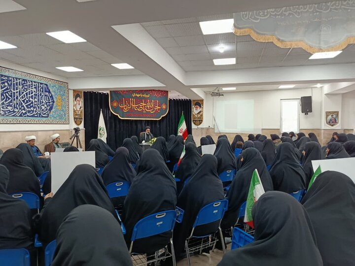 تصاویر/ مراسم عزاداری طلاب و اساتید مدارس علمیه خواهران ارومیه در مدرسه علمیه الزهرا (س)