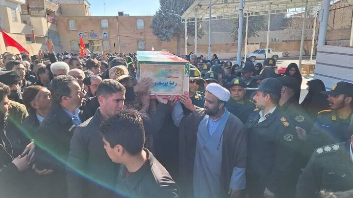 تصاویر/مراسم تشییع باشکوه پیکر مطهر شهید سروان رضا یوسفوند در سلسله