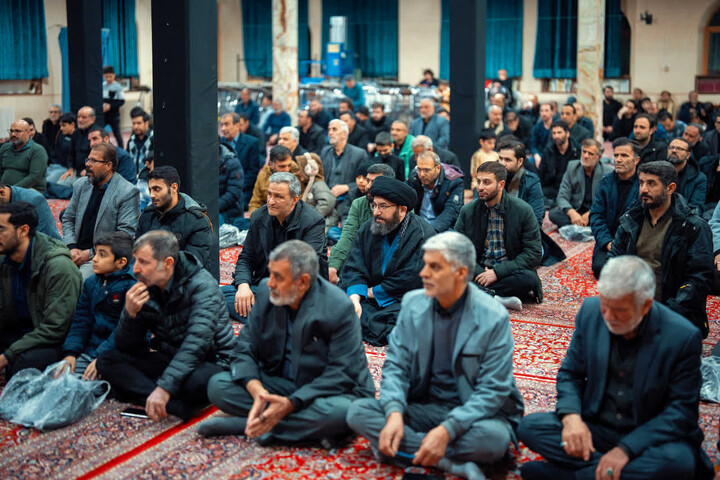تصاویر | مراسم شام غریبان شهید اقتدار؛ امیرحسین اسدالله نیا در زنجان
