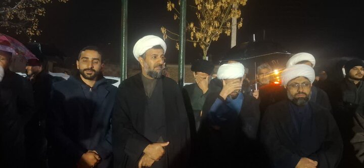 حضور اساتید وطلاب حوزه علمیه جعفریه زرند در تجمع این شهر