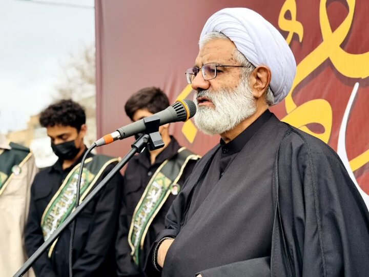 تصاویر/ تشییع و تدفین معلم شهید دبستان میناب و فرزندش در رفسنجان