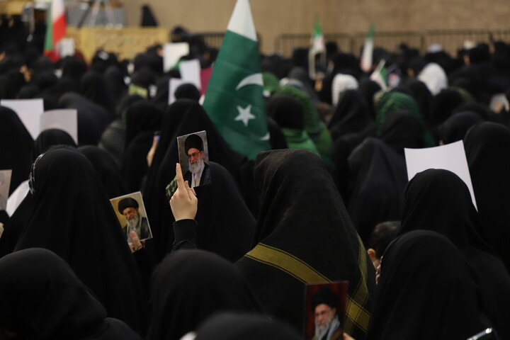 اجتماع بزرگ دختران سید علی