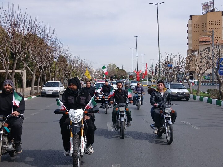 تصاویر/ راهپیمایی کاروان مردمی خودرویی و موتوری «عاشقان حضرت امام شهید»