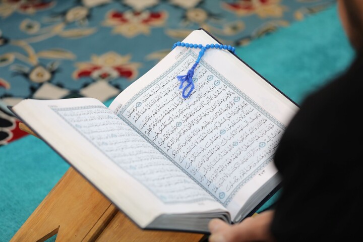 تصاویر/ آیین ترتیل خوانی قرآن کریم در امامزاده سید جعفر(ع) محمد استان یزد