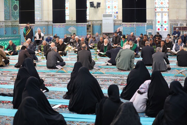 تصاویر/ آیین ترتیل خوانی قرآن کریم در امامزاده سید جعفر(ع) محمد استان یزد