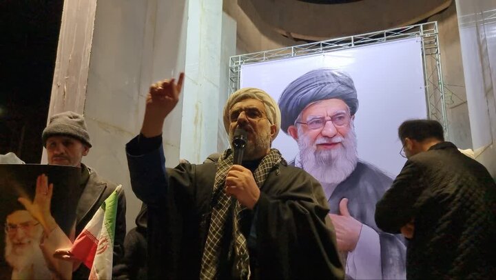 اجتماع پرشور بزرگداشت رهبر شهید در دماوند