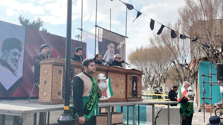 تصاویر/جزء خوانی قرآن کریم در تجمع عاشورایی مردم اراک و در سوگ رهبر شهید