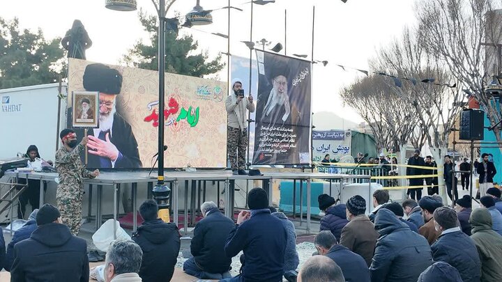 تصاویر/جزء خوانی قرآن کریم در تجمع عاشورایی مردم اراک و در سوگ رهبر شهید