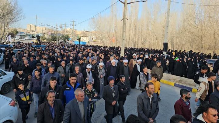 تصاویر/ تشییع پیکر شهدای حمله تروریستی آمریکا- ـ صهیونیستی در بخش دلبران شهرستان قروه