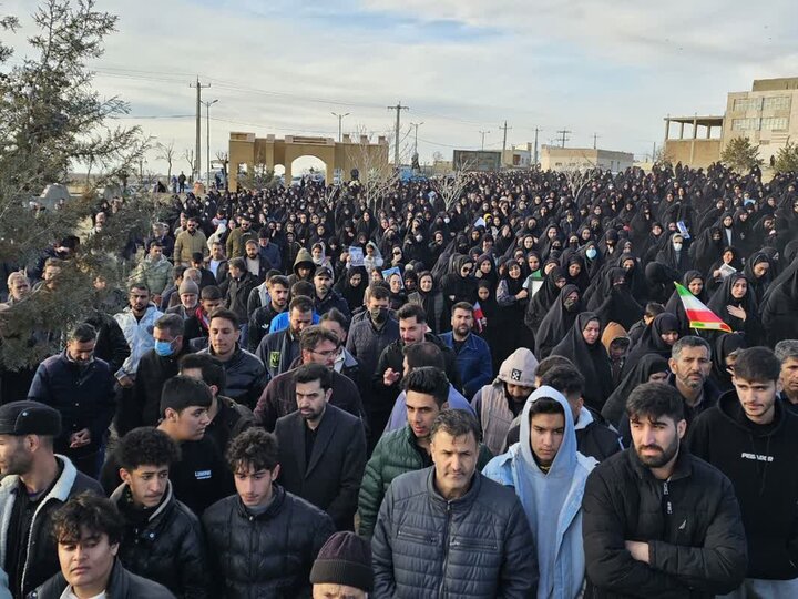 تصاویر/ تشییع پیکر شهدای حمله تروریستی آمریکا- ـ صهیونیستی در بخش دلبران شهرستان قروه