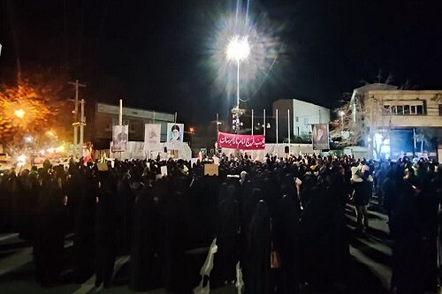 فیلم| اجتماع خود جوش عزاداران امام خامنه ای در کنگاور