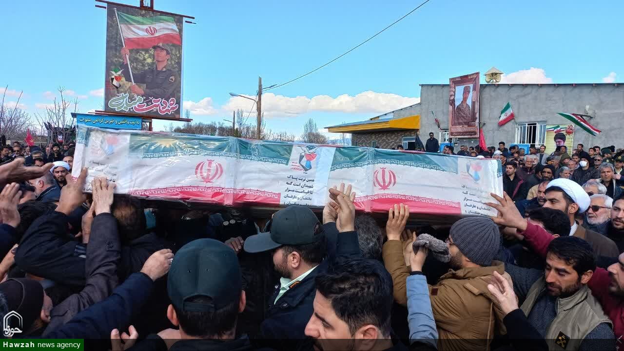 پیکر شهید رزاقی در روستای نیر تشییع برگزار شد