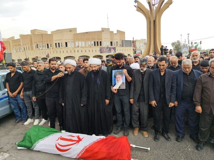 پیکر شهید علی زارع در بم تشییع و به خاک سپرده شد