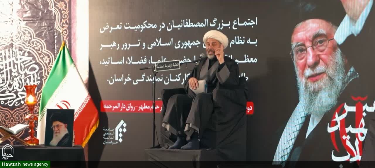 طلاب غیرایرانی در حرم مطهر رضوی با امام شهیدشان میثاق دوباره بستند