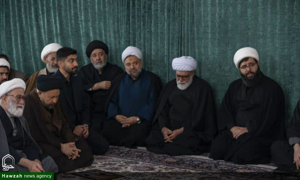 غیر ایرانی طلبہ کا حرمِ امام رضاؑ میں اپنے شہید امام سے تجدیدِ عہد