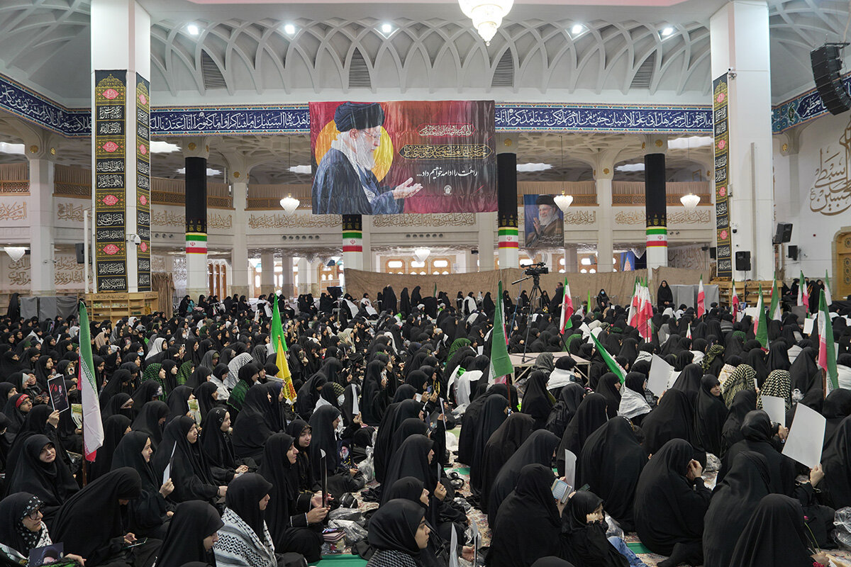 تجدید پیمان دختران قمی با آرمان‌های رهبر شهیدشان در اجتماع «دختران سید علی» +تصاویر