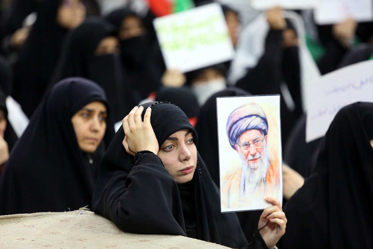 تجدید پیمان دختران قمی با آرمان‌های رهبر شهیدشان در اجتماع «دختران سید علی» +تصاویر