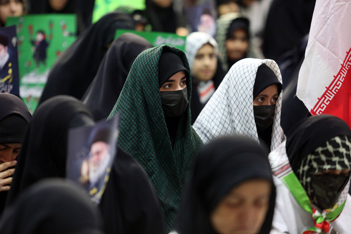 تجدید پیمان دختران قمی با آرمان‌های رهبر شهیدشان در اجتماع «دختران سید علی» +تصاویر