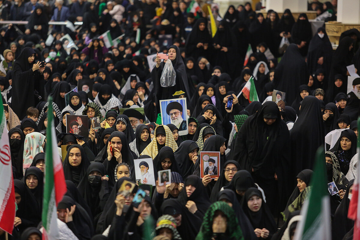 تجدید پیمان دختران قمی با آرمان‌های رهبر شهیدشان در اجتماع «دختران سید علی» +تصاویر