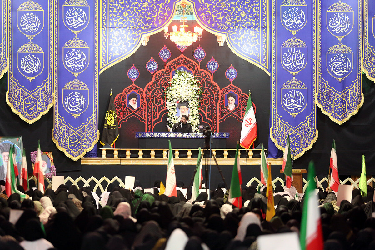 تجدید پیمان دختران قمی با آرمان‌های رهبر شهیدشان در اجتماع «دختران سید علی» +تصاویر