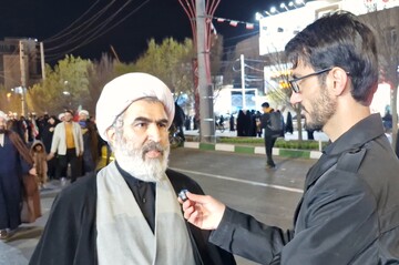 ملت عاشورایی ایران تا نابودی دشمنان در میدان حضور دارد / تا انتقام خون امام شهیدمان از پای نمی‌نشینیم