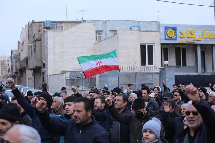 تصاویر/ تشییع پیکر مطهر سردار سرتیپ دوم پاسدار شهید علی زینالی توسط مردم انقلابی و شهیدپرور شهرستان خوی