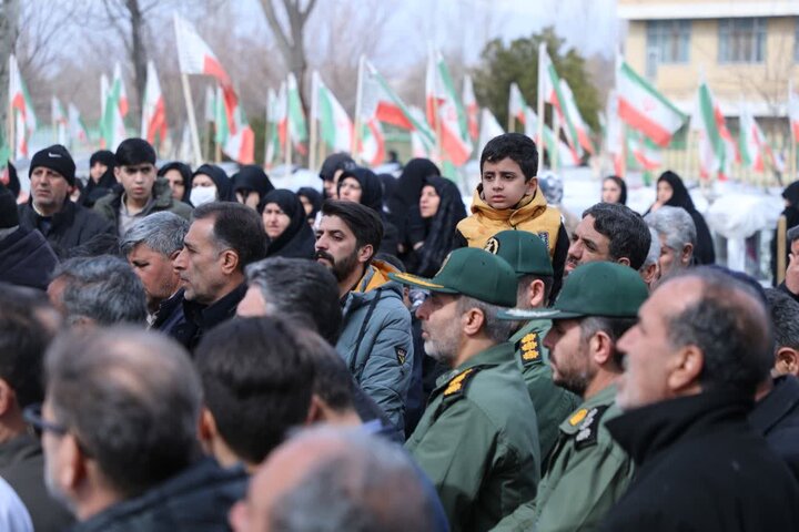 تصاویر/ تشییع پیکر مطهر سردار سرتیپ دوم پاسدار شهید علی زینالی توسط مردم انقلابی و شهیدپرور شهرستان خوی