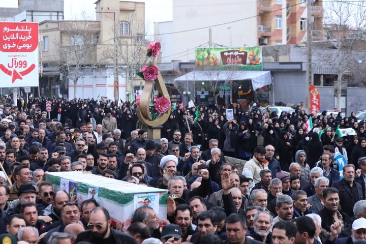 تصاویر/ تشییع پیکر مطهر سردار سرتیپ دوم پاسدار شهید علی زینالی توسط مردم انقلابی و شهیدپرور شهرستان خوی